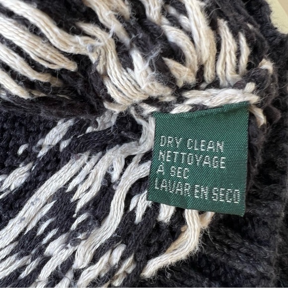 Vintage Lauren Ralph Lauren Chamonix downhill ski hand-knit sweater Unisex

#A - Picture 8 of 8